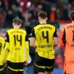 Premier League a Bundesliga hviezdy v užšom výbere 5-členných obrancov Barcelony