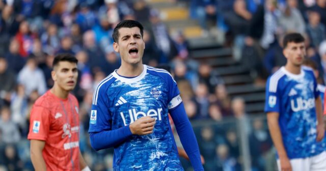 Prepadák Chelsea Alvaro Morata žiada o subbonent po strete s Álvaro Morata