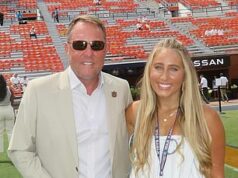 Prepustená dcéra univerzitného futbalového trénera bola nútená vymazať „tónovo hluché“ video uprostred streľby: „Neplačem nad milionármi“ Hugh Freeze a jeho dcéra Madi