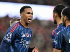 Presný počet bodov Arsenalu Premier League predpovedaný po zvrate v boji o titul v Man City Hráči Arsenalu oslavujú