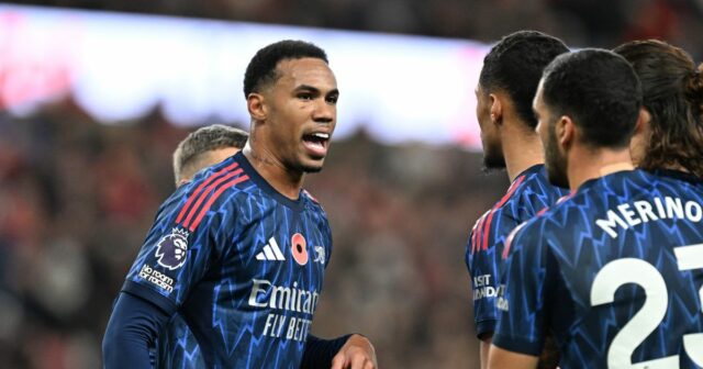 Hráči Arsenalu oslavujú