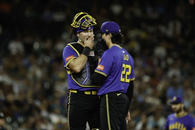 Priateľka Cala Raleigha Hannah vypustila 3-slovný komentár, keď sa pár logo pochodového šialenstva