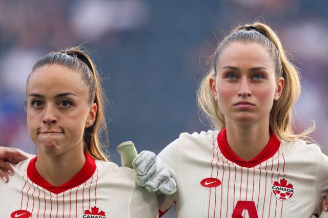 Priateľka Julia Rodrigueza Jordyn Huitema reaguje na hlavné kariérne rozhodnutie logo pochodového šialenstva