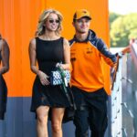Margarida Corceiro, priateľka Landa Norrisa z Veľkej Británie a McLarenu, kráča v paddocku počas Veľkej ceny Singapuru F1 na okruhu Marina Bay Street Circuit 5. októbra 2025 v Singapure v Singapure. - Zdroj: Getty