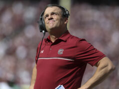 Pribúdajú výzvy na vyhodenie Shanea Beamera z fanúšikov Južnej Karolíny po tom, čo prekonal 27-bodový náskok oproti Texas A&M logo pochodového šialenstva