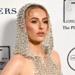 Chloe Kelly sa zúčastňuje odovzdávania cien Harper's Bazaar Women Of The Year Awards 2025 v Claridge's
