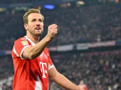 Prijatie zmluvy s Bayernom Mníchov Harrym Kaneom uprostred prestupových spojení medzi Tottenhamom a Barcelonou Harry Kane oslavuje štvrtý gól svojho tímu počas zápasu Bundesligy medzi FC Bayern Mníchov a SC Freiburg v Allianz Arene.