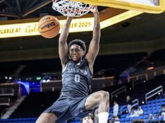 Prípravný basketbal: Debut Brandona McCoya v Sierra Canyone je dunkfest Prípravný basketbal: Debut Brandona McCoya v Sierra Canyone je dunkfest