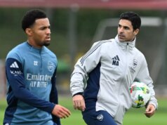 Priznanie Mikela Artetu naznačuje konflikt v zákulisí počas presadzovania titulu Arsenalu Mikel Arteta a Etn Nyeri počas relácií