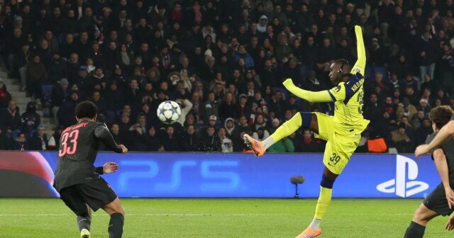 Randal Kolo Muani rozhodol Ligu majstrov vysvetlené ako skóre prepožičaného Randal Kolo Muani z Tottenhamu skóroval proti svojmu materskému klubu Paríž Saint-Germain