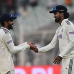 Ravindra Jadeja hrady Aidena Markrama za 29 (84) s kráskou v druhom teste IND vs SA 2025 (sledovať)