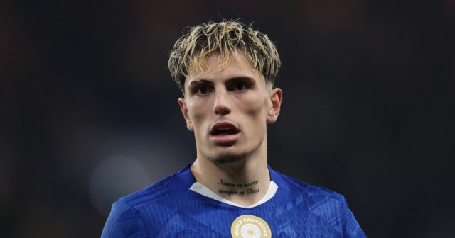 Reakcia Alejandra Garnacha na bitku ho sumarizuje ako eso Chelsea, Alejandro Garnacho sa pozerá