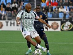 Revs znovu podpísali zmluvu s D Andrewom Farrellom pre klubový rekord 14. sezóny Revs znovu podpísali zmluvu s D Andrewom Farrellom pre klubový rekord 14. sezóny