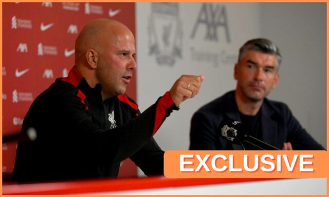 Luis Diaz a Arne Slot minulú sezónu