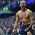 Richarlison je čistý, topless, brilantný, nezmyselný a veľmi často hlúpy Spurs
