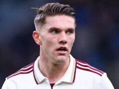 Rio Ferdinand a Gary Lineker nesúhlasia s teóriou Viktora Gyokeresa Arsenalu BURNLEY, ANGLICKO - 1. NOVEMBRA: Viktor Gyokeres z Arsenalu oslavuje po tom, čo strelil prvý gól svojho tímu počas zápasu Premier League medzi Burnley a Arsenalom na Turf Moor 1. novembra 2025 v Burnley v Anglicku. (Foto: James Gill – Danehouse/Getty Images)