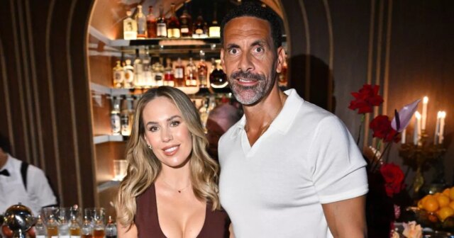Rio Ferdinand sa zameral na britskú vládu po odhalení dôvodu LONDÝN, ANGLICKO - 24. november: Rio Ferdinand a Kate Ferdinand zúčastniť