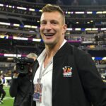 Rob Gronkowski oficiálne odíde do dôchodku s jednodňovým kontraktom s Patriots