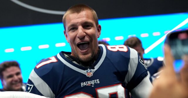 Rob Gronkowski podpíše jednodňovú zmluvu, aby sa stal patriotom na celý život

