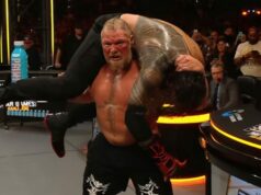 Roman Reigns a Brock Lesnar spôsobujú náhlu poruchu zvuku počas WWE Survivor Series: WarGames Roman Reigns a Brock Lesnar spôsobujú náhlu poruchu zvuku počas WWE Survivor Series: WarGames