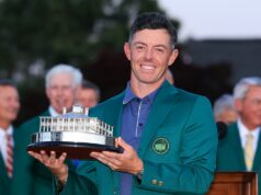 Rory McIloy povedal svojej manželke, aby mu „udrela“, ak sa sťažuje, že nosí zelenú bundu Rory McIloy povedal svojej manželke, aby mu „udrela“, ak sa sťažuje, že nosí zelenú bundu