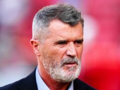 Roy Keane tvrdí, že anglické duo „kliklo“, keď varovanie Thomasa Tuchela zasiahlo tvrdo Zdá sa, že Nico O'Reilly využil svoju šancu na pozícii ľavého obrancu a vyslúžil si pochvalu od Roya Keana
