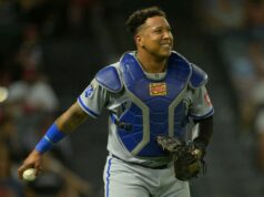 Royals udeľujú C Salvadorovi Perezovi nový dvojročný kontrakt MLB: Kansas City Royals v Los Angeles Angels