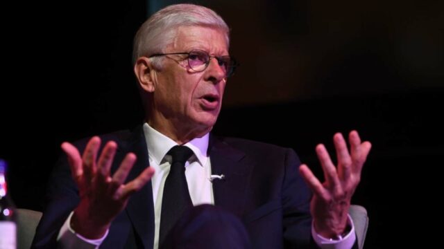 Rozhodca Arsene Wenger raz nazval „tvrdohlavým“ vymenovaným za Chelsea vs Arsenal
