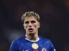 Rozhodnutie o prestupe Chelsea vo výške 40 miliónov libier zanechalo mnoho červených tvárí, pretože John Terry vyniesol „skamenelý“ verdikt Legenda Chelsea John Terry na Stamford Bridge