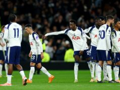 Rozzúrený Pedro Porro sa po poslednej domácej prehre háda so spoluhráčom z Tottenhamu Download app from appStore