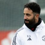 Hlavný tréner Manchestru United Ruben Amorim si dáva veľký pozor na postup jedného mladíka