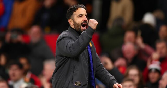 Alan Shearer pred televíznou kamerou.