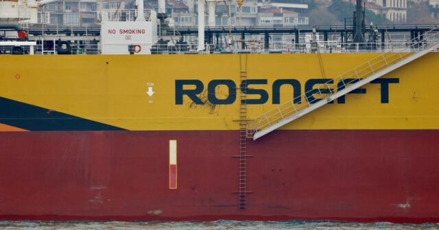 Ruské „tieňové plavidlá“ používajúce falošné vlajky na obídenie sankcií, uvádza Ruské „tieňové plavidlá“ používajúce falošné vlajky na obídenie sankcií, uvádza správa | Správy o vojne medzi Ruskom a Ukrajinou