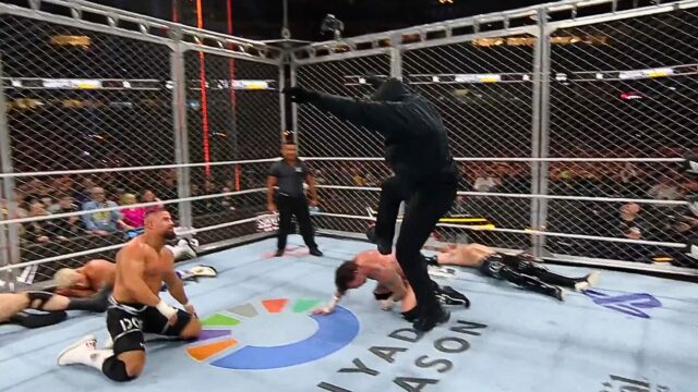 SPOILER: Mystery CM Punk útočník v sérii WWE Survivor: WarGames SPOILER: Mystery CM Punk útočník v sérii WWE Survivor: WarGames odhalené