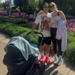 Sam Kerr (na snímke so snúbenicou Kristie Mewis a ich dieťaťom Jaggerom) prezradila, že stať sa rodičom jej dalo nový pohľad na život.