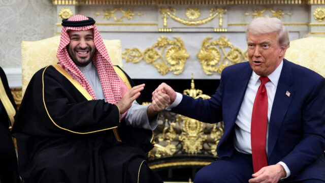 Saudskoarabský korunný princ sľubuje s USA investície v hodnote biliónov dolárov | Mohamed bin Salman
