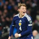 Scott McTominay zo Škótska oslavuje