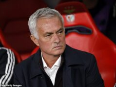 Šéf Benficy Jose Mourinho po sklamanom výsledku OPÄŤ udrel do rozhodcov Jose Mourinho oslabil úroveň rozhodcov v Portugalsku po tom, čo Benfica stratila body