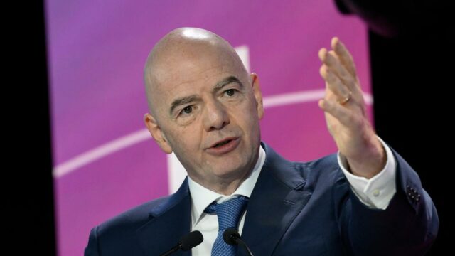 Šéf FIFA Infantino víta prítomnosť fanúšičiek na zápase Iránskeho pohára
