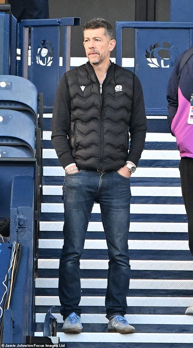 Šéf škótskeho ragby stále podporuje Gregora Townsenda... a nestanovuje si Alex Williamson obhájil výkony Škótska v nedávnej jesennej testovacej sérii