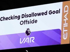 Šéfovia Premier League tlačia Howarda Webba na veľkú zmenu VAR | Futbal | Šport Šéfovia Premier League tlačia Howarda Webba na veľkú zmenu VAR | Futbal | Šport