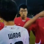 Hráči Severnej Kórey udierajú hráčov Japonska