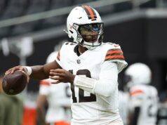 Shedeur Sanders prvýkrát začína NFL, keď sleduje Deiona Sandersa Shedeur Sanders prvýkrát začína NFL, keď sleduje Deiona Sandersa