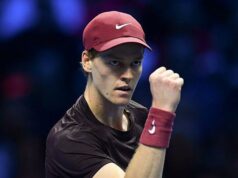 Sinner potopil De Minaur, aby sa dostal do finále v Turíne Sinner potopil De Minaur, aby sa dostal do finále v Turíne