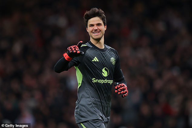 Sir Alex Ferguson chváli „vynikajúci“ podpis Man United ako legendárny Sir Alex Ferguson ocenil „mimoriadny“ vplyv letnej posily Senne Lammensa