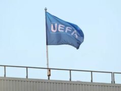 Školy v Spojenom kráľovstve sa zatvoria z dôvodu „vysokého rizika“, keďže pred stretom v Európskej lige bolo nasadených 700 policajtov Školy v Spojenom kráľovstve sa zatvoria z dôvodu „vysokého rizika“, keďže pred stretom v Európskej lige bolo nasadených 700 policajtov