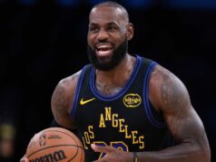 Skóre NBA: LeBron James zaznamenal 11 bodov v debute sezóny Skóre NBA: LeBron James zaznamenal 11 bodov v debute sezóny