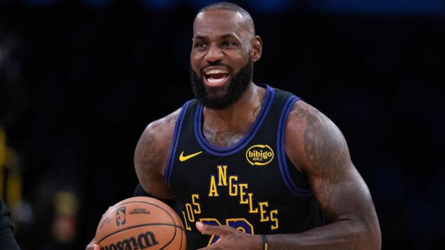 Skóre NBA: LeBron James zaznamenal 11 bodov v debute sezóny Skóre NBA: LeBron James zaznamenal 11 bodov v debute sezóny
