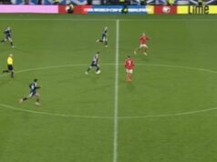 Škótske eso dáva gól z vlastnej polovice, keď Svetový pohár láka po vzrušujúcom víťazstve | Futbal | Šport Škótske eso dáva gól z vlastnej polovice, keď Svetový pohár láka po vzrušujúcom víťazstve | Futbal | Šport