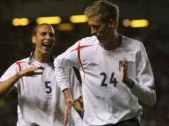 Skvelá reakcia Petra Croucha na oslavu gólu robotického tanca Erlinga Haalanda Verzia Erlinga Haalanda na oslavu robotického tanca Petra Croucha